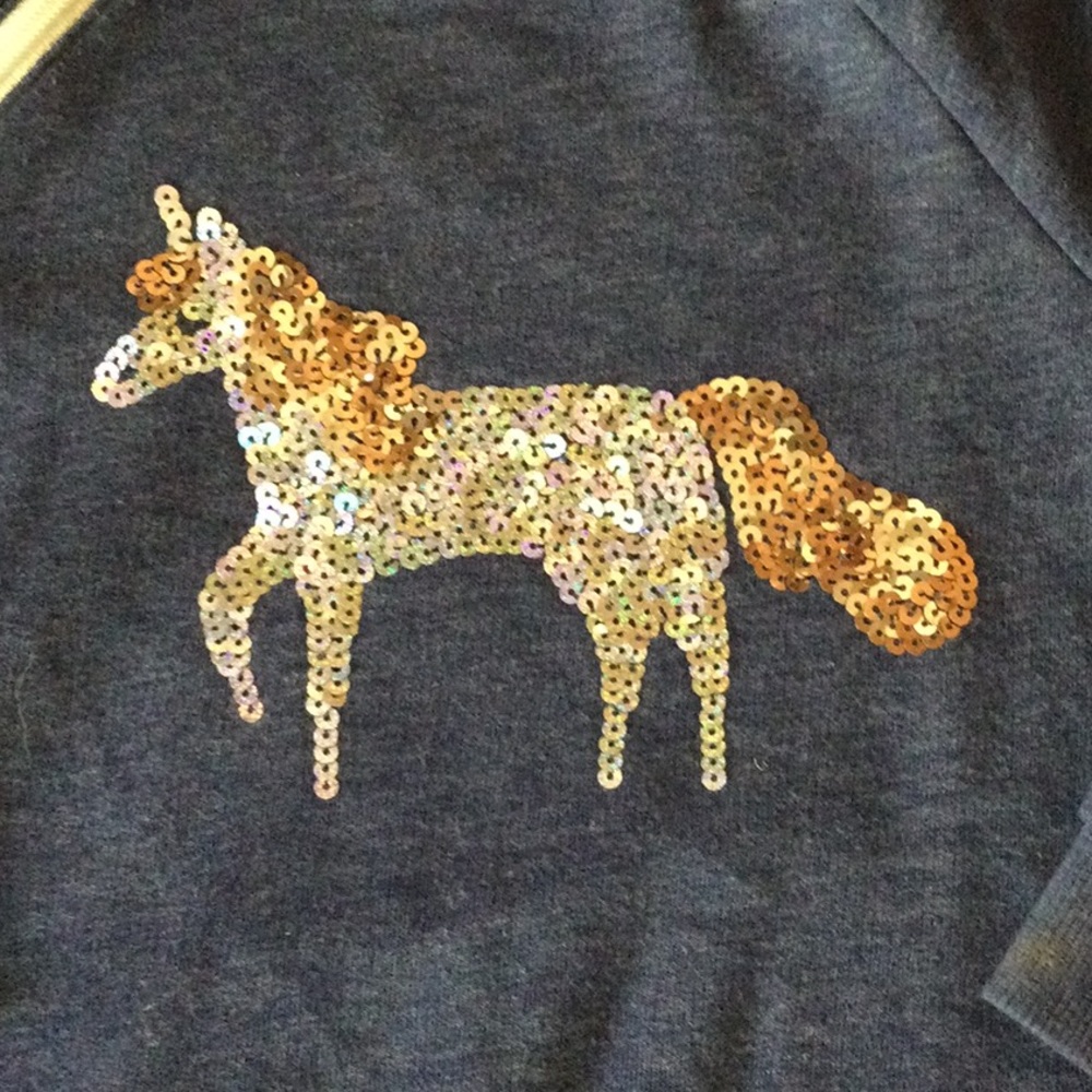 🌿❤️LAST CHANCE ❤️Girl’s Unicorn Sweatshirt 🌿 - Picture 3 of 7